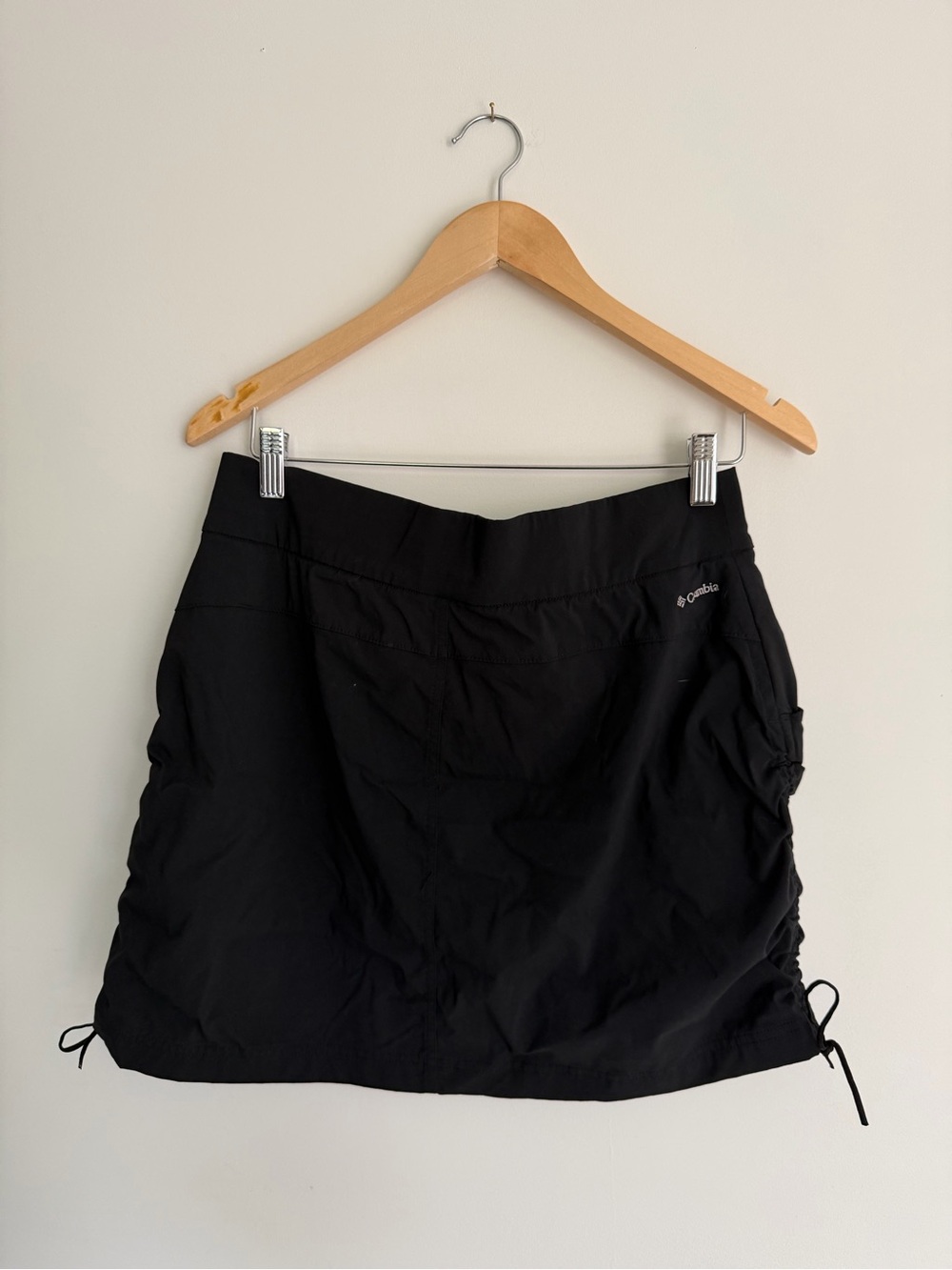 Columbia Black Skort | Omni-Shield | Built-In Shorts | Size Large - Picture 5 of 7
